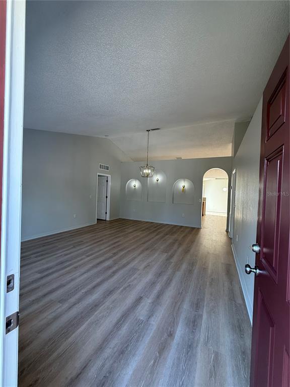 Building Photo - 12052 Villa Rd