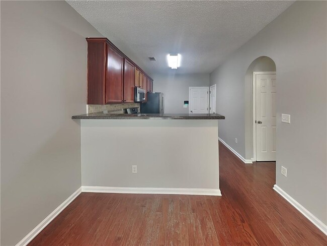 Building Photo - 2157 Capella Cir SW