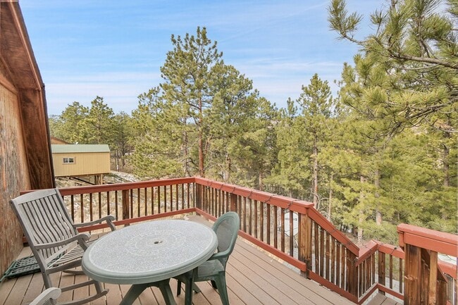Building Photo - 12 minutes from downtown Bailey on a large wooded, private lot
