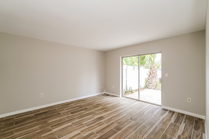 Building Photo - 10165 Gamewell St
