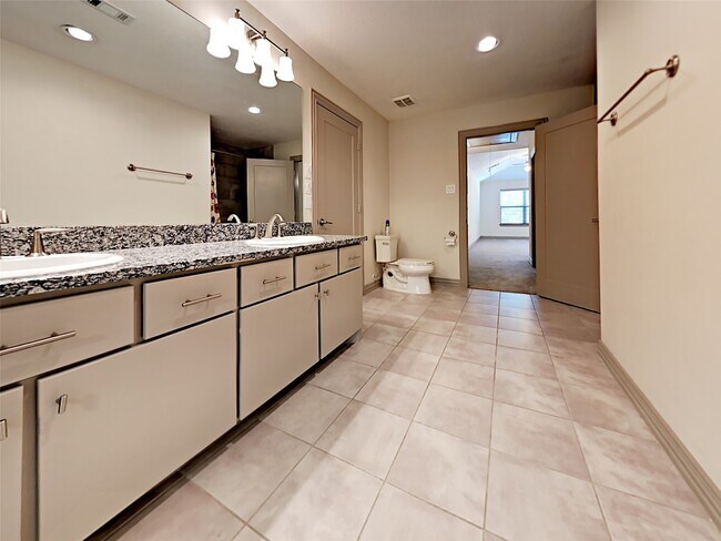 Building Photo - 13408 Preston Cliff Ct