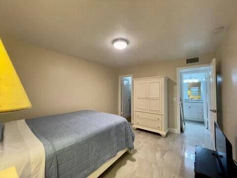 Building Photo - 117 Flanders C