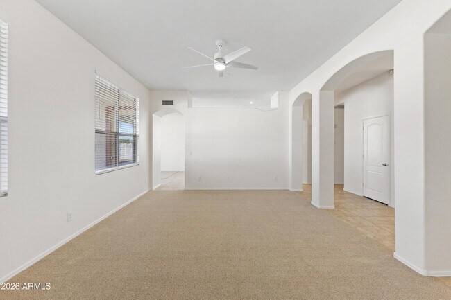 Building Photo - 6586 W Oraibi Dr