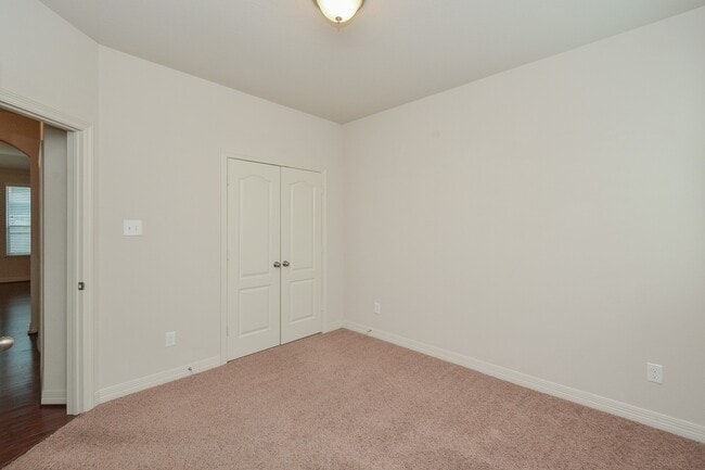 Building Photo - 7215 Casita Dr