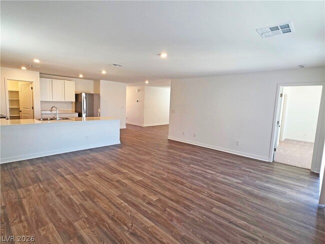 Building Photo - 663 Huyana Wind Dr