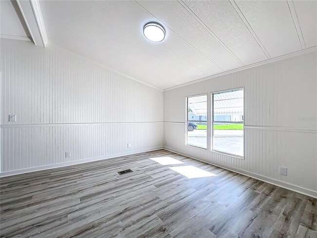 Building Photo - 140 Orangewood Dr