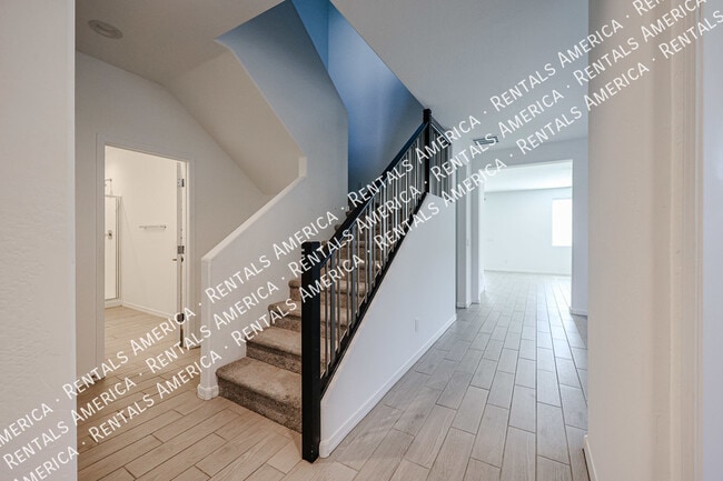 Building Photo - 5509 N 108th Ave