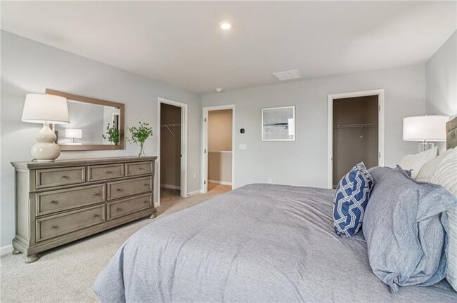 Building Photo - 6644 Red Oak Wy