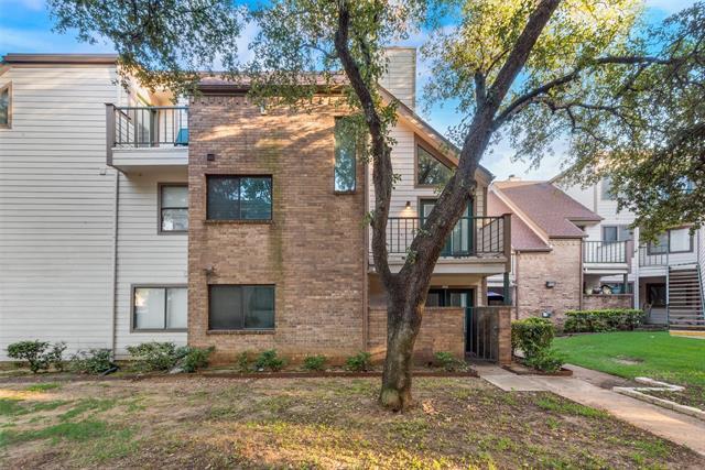 Building Photo - 2307 Balsam Dr