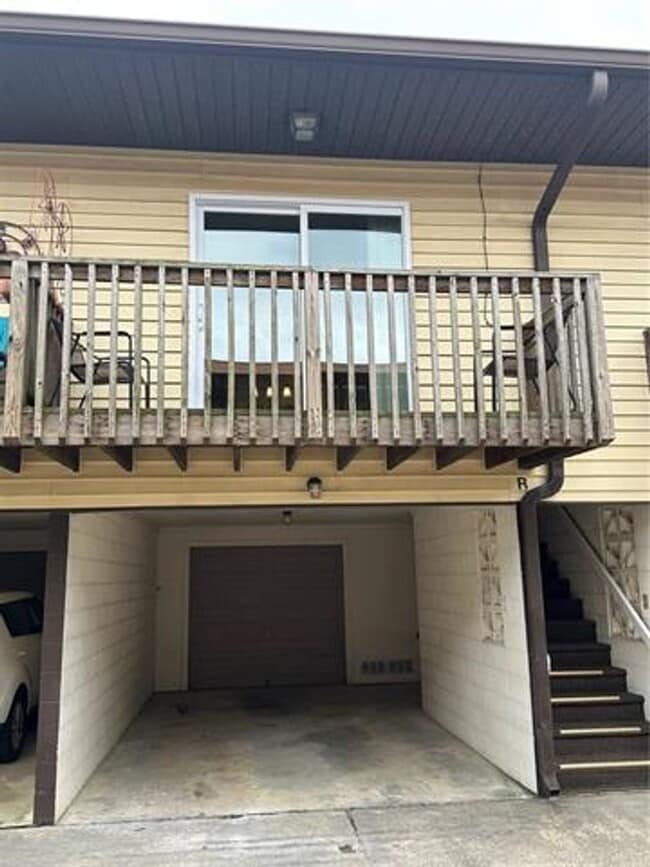 Building Photo - Waterfront Condo
