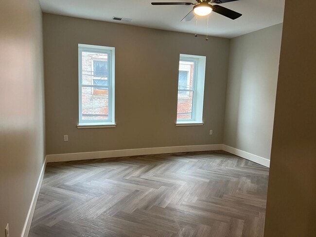 Building Photo - Northside