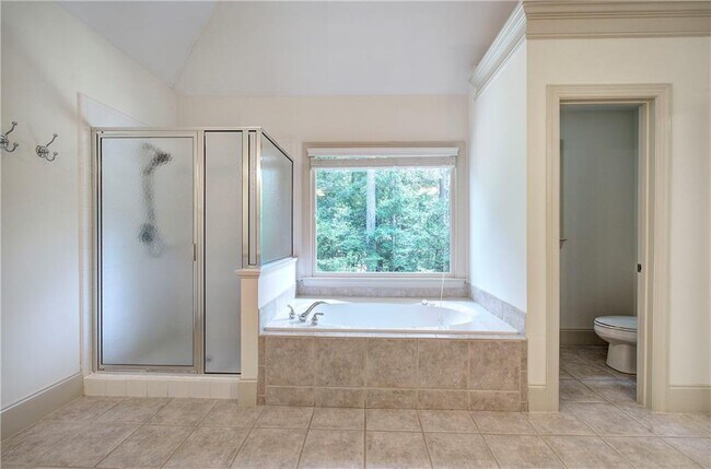 Building Photo - 2320 Starr Lake Dr NW