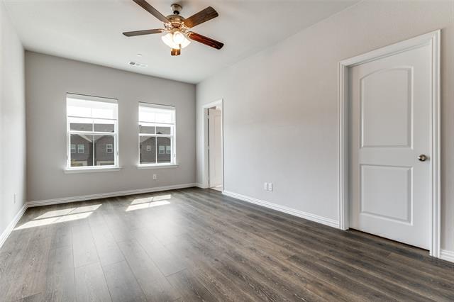 Building Photo - 2415 Acorn Ct.