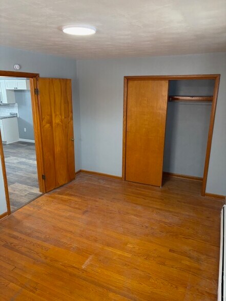 Building Photo - 105 Kinamrok St