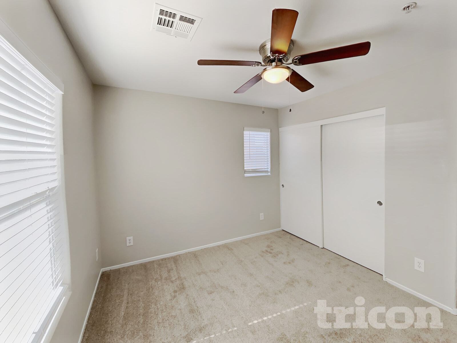 Building Photo - 1092 Country Coach Dr