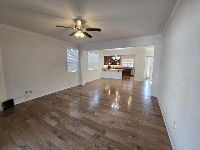 Building Photo - 4724 Bruce St