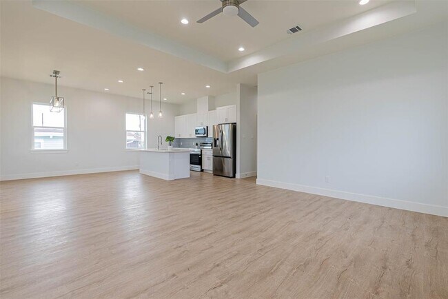 Building Photo - 4206 Mason Dr