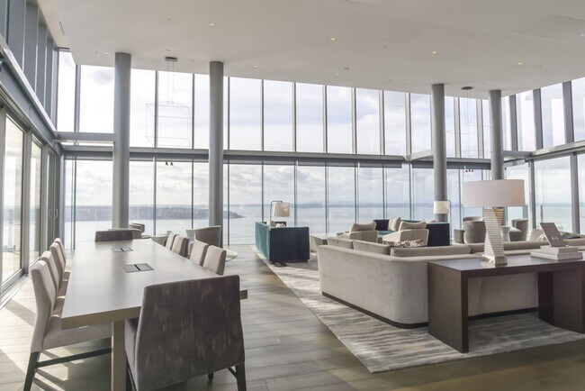 Building Photo - 2bd/1ba Seattle Condo