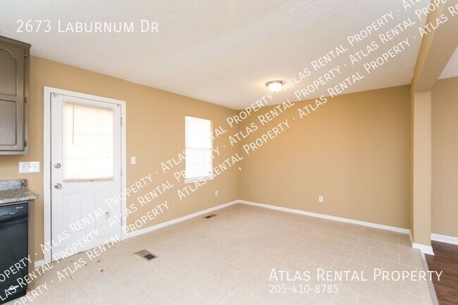 Building Photo - 2673 Laburnum Dr