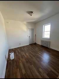 Building Photo - 113 1/2 3rd Street W Unit 5