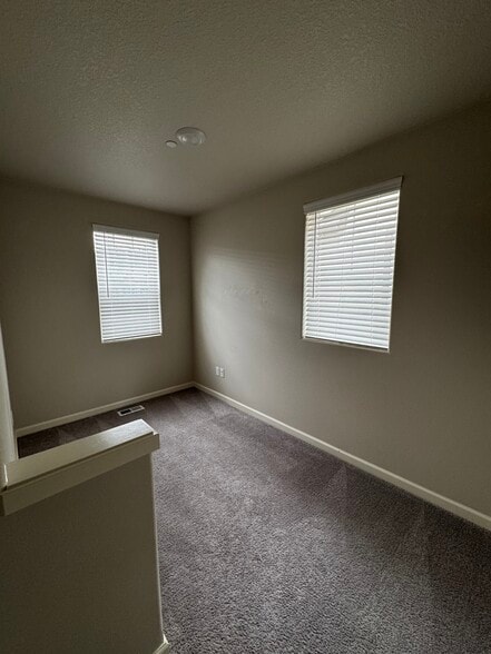 Building Photo - 14182 SW Gold Coast Ter