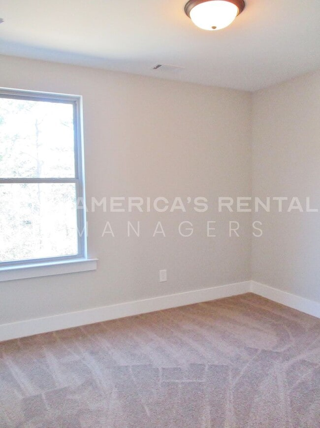 Building Photo - Town Home for Rent in Calera! Coming Soon!  DEPOSIT PENDING!!