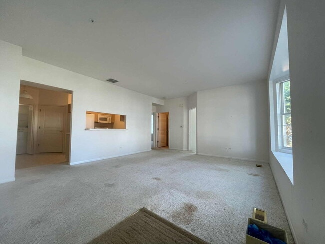 Building Photo - 51 Arboretum Dr