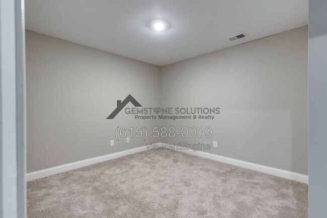Building Photo - 714 Hahn Ct