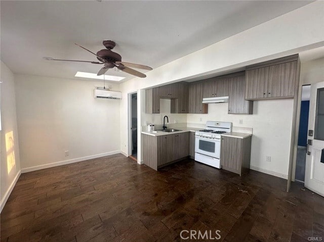 Primary Photo - 1330 Winston Ave
