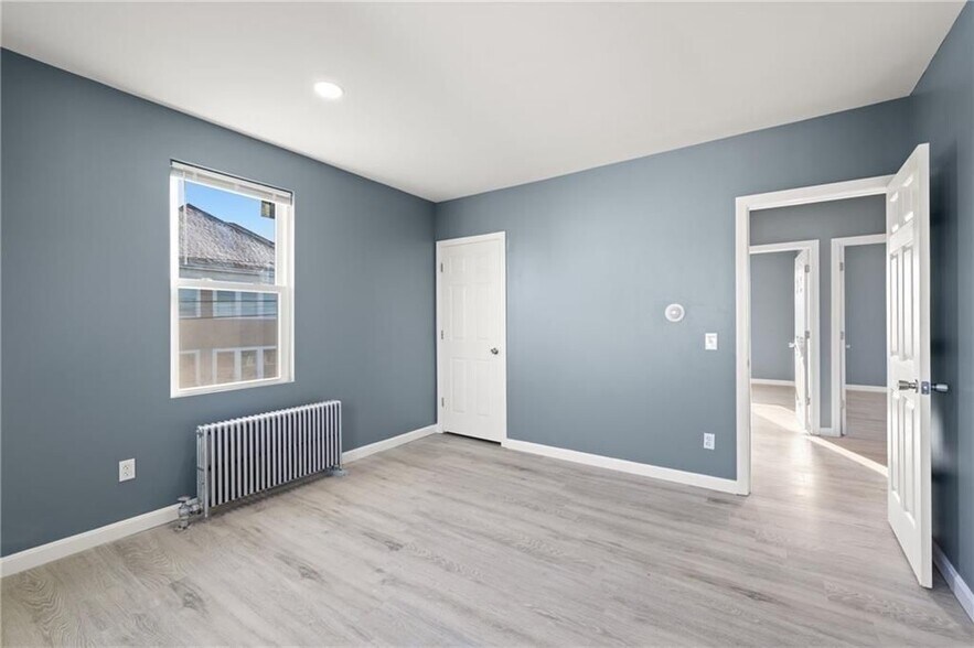 Building Photo - 18 Loreto St