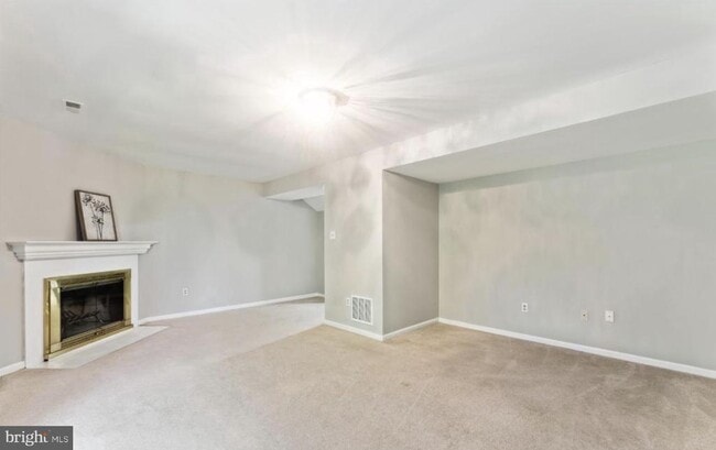 Building Photo - 8746 Ruppert Ct