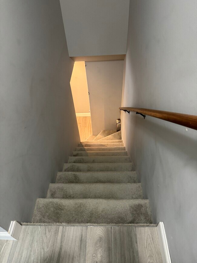 Building Photo - 315 Richmond St