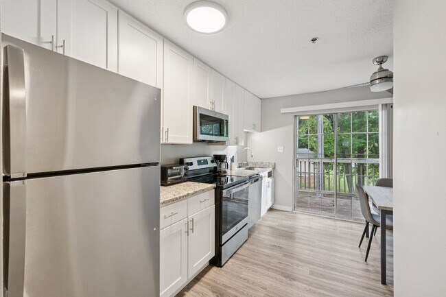 Building Photo - 2045 Kenridge Pkwy