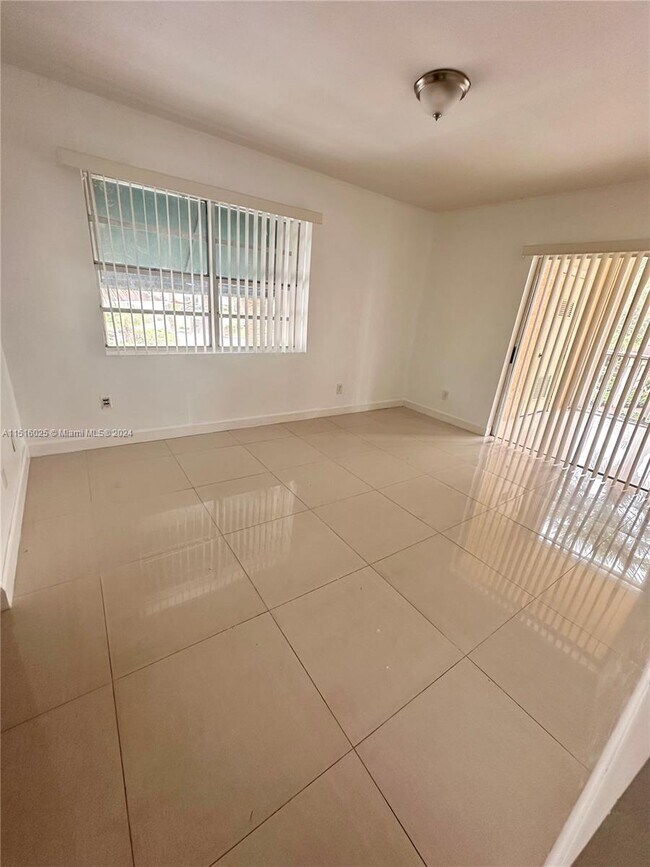 Building Photo - 15320 SW 106th Terrace