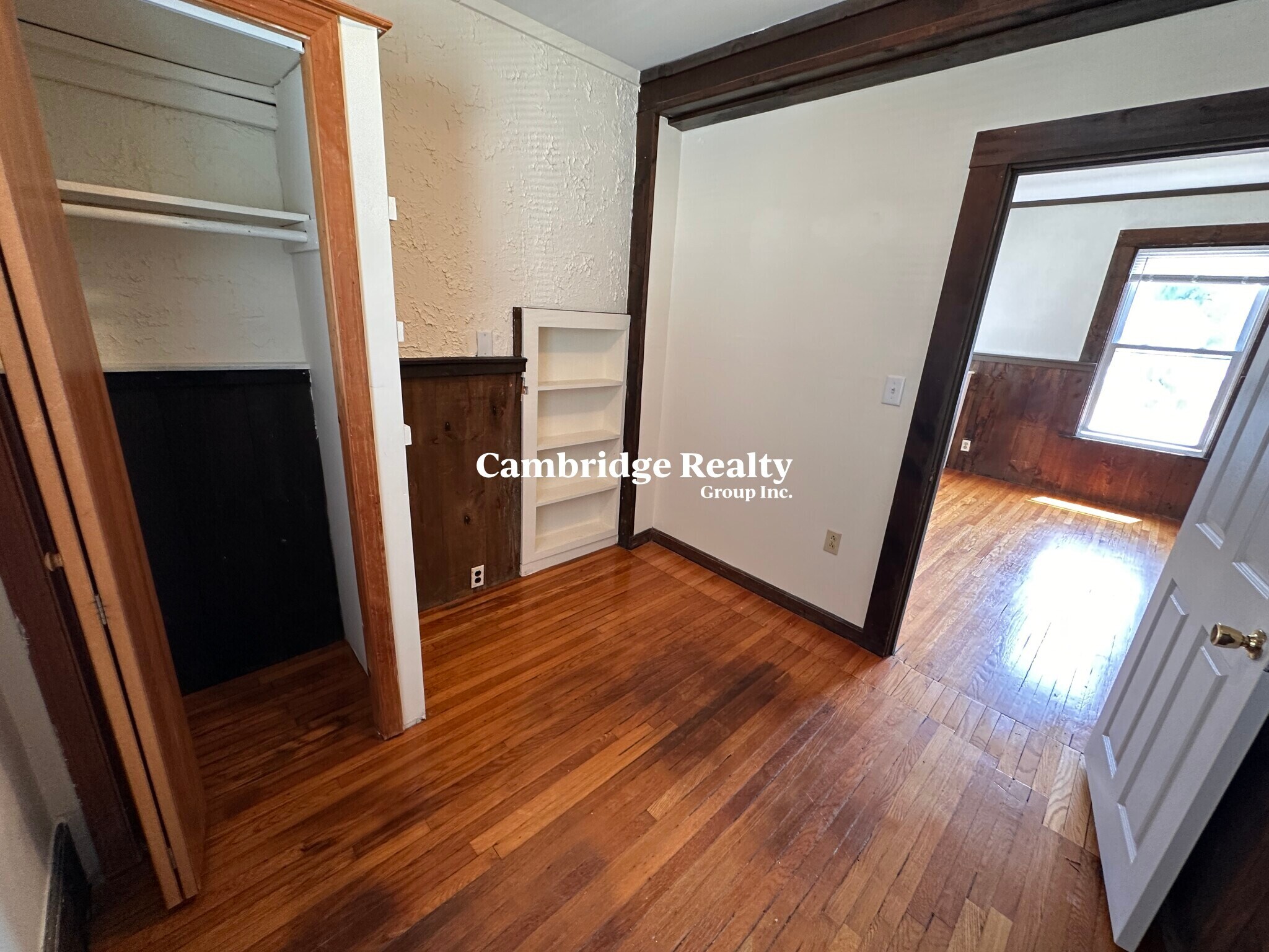 Building Photo - 549 Broadway