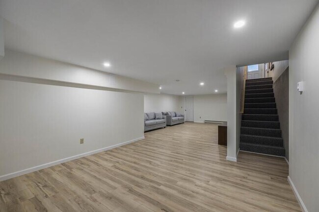 Building Photo - 34 Furbish Rd