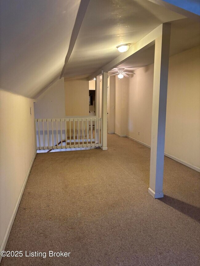 Building Photo - 163 N Keats Ave