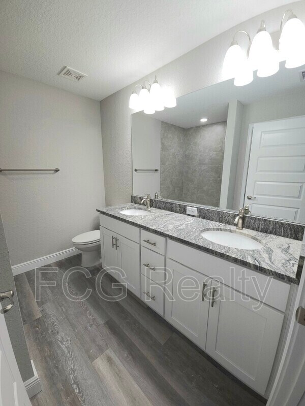 Building Photo - 240 Locust Pass Dr