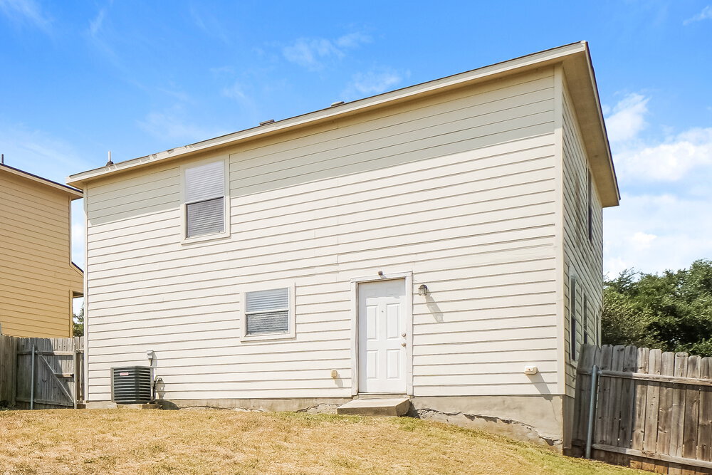 Building Photo - 5726 Sandy Canyon