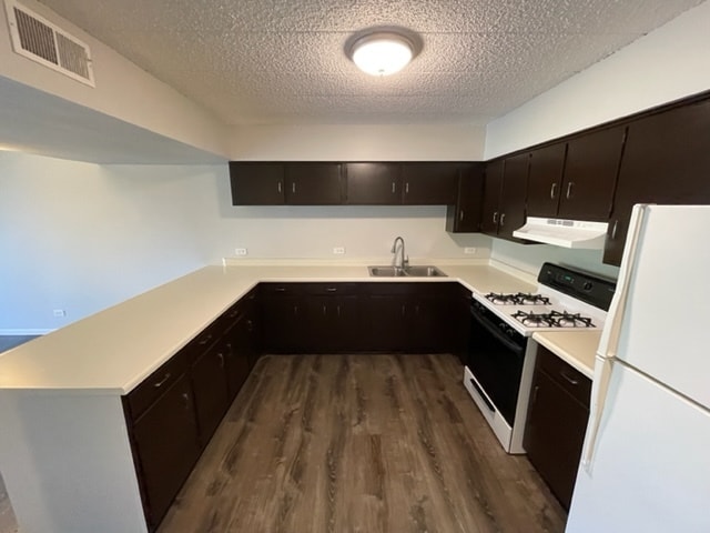 Building Photo - Lakeview Terrace Apartments