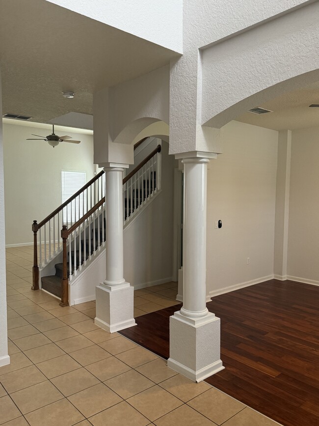 Building Photo - 2914 River Birch Dr