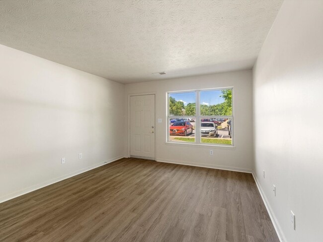 Building Photo - 3 Bedroom Limited Supply******Minutes from Wabash College******Convenient Access to 32