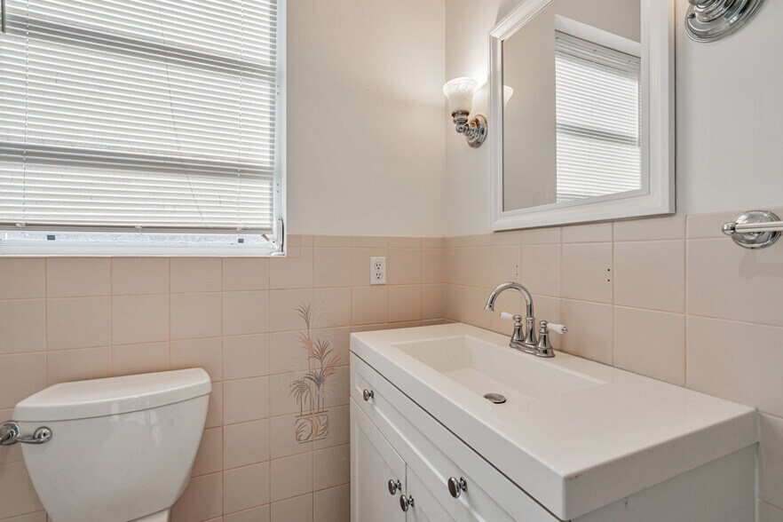 Building Photo - 6235 4th St