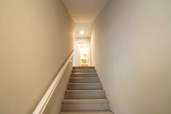 Building Photo - 2516 S Escondido Blvd