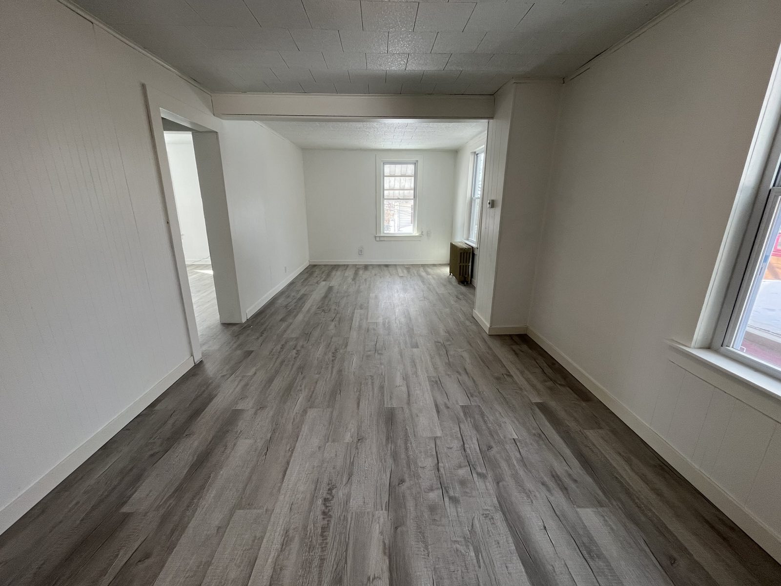 Living room / dining room - 335 1st St