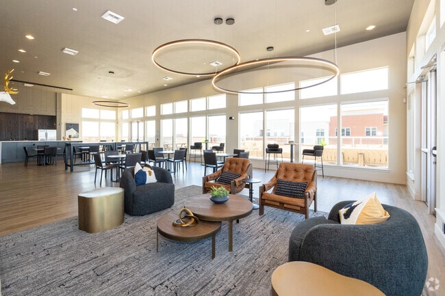 Interior Photo - Elevation at Country Line Station