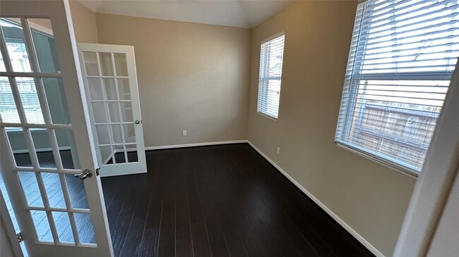 Building Photo - 25106 Jaymarr Ct