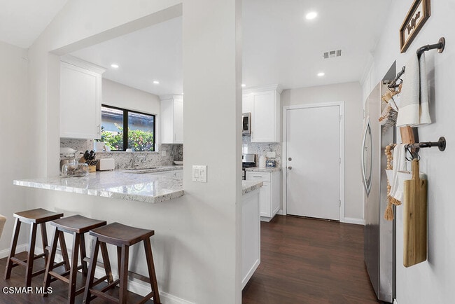 Building Photo - 491 Yorba Linda Pl