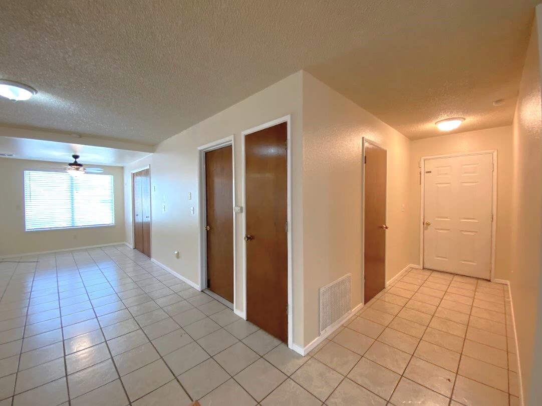 Building Photo - 2911 Winners Cir