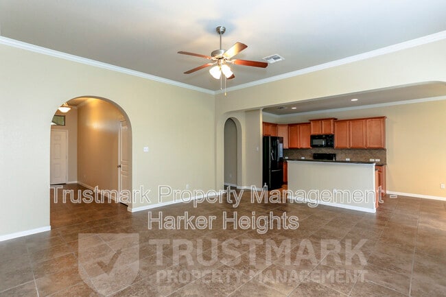 Building Photo - 8121 Iron Gate Dr